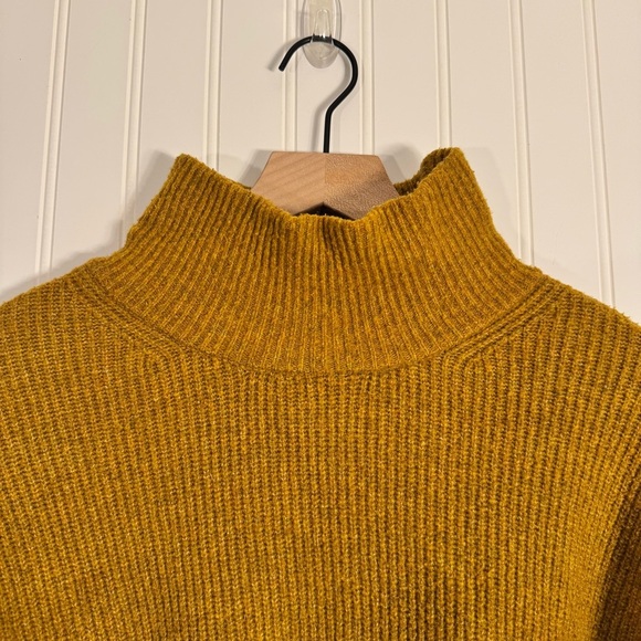 Abercrombie & Fitch Women’s Chunky Knit Mockneck Golden Yellow Sweater Size M - Picture 2 of 12